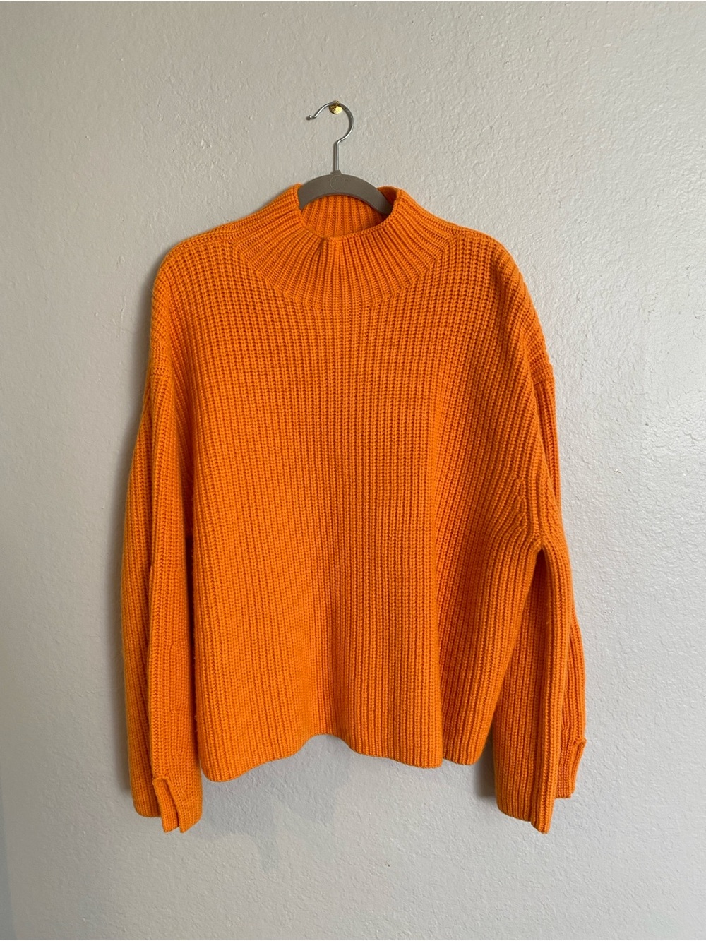 & Other Stories | Orange Wool Knit Sweater | Size: Large 🍂🍁